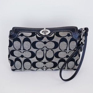 Coach Signature Wristlet Gray Black